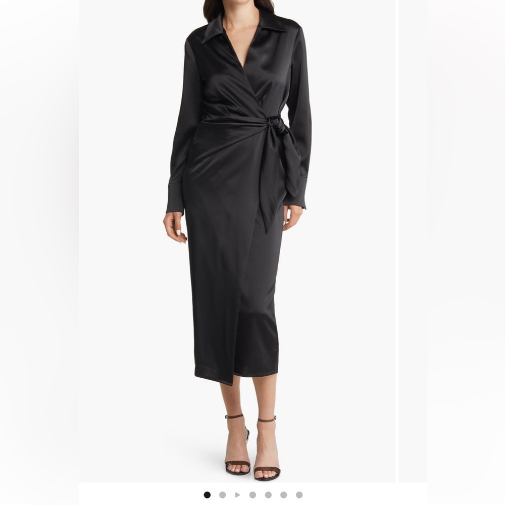 NWOT Charles Henry long sleeve satin midi wrap dress